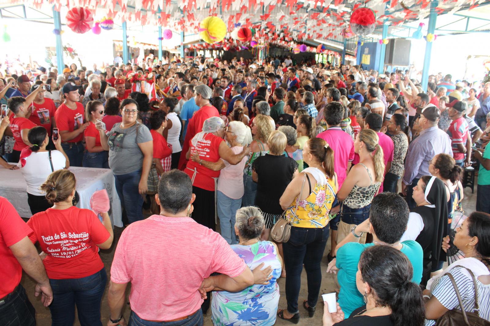 População homenageia São Sebastião em grande festa no Córrego do Ouro