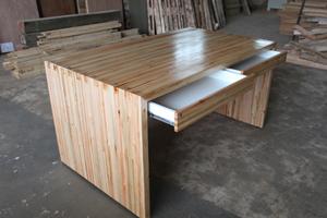 Mesas fabricadas a partir de paletes renovam e modernizam portfólio da empresa Portas Calu