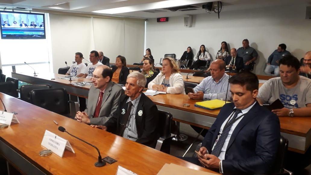 Senado: Aparecidenses participam agora de audiência pública em Brasília sobre emissário no Rio Paraná
