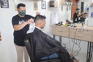 Barbearia ‘Entre Feio e Sai Bonito’ inaugura segunda unidade na Av. da Saudade