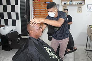 Barbearia ‘Entre Feio e Sai Bonito’ inaugura segunda unidade na Av. da Saudade