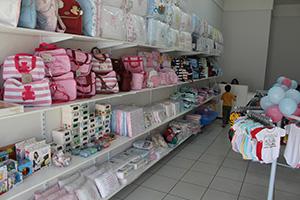 Loja Cantinho do Bebê oferece enxoval completo e variedade de roupas para seu bebê