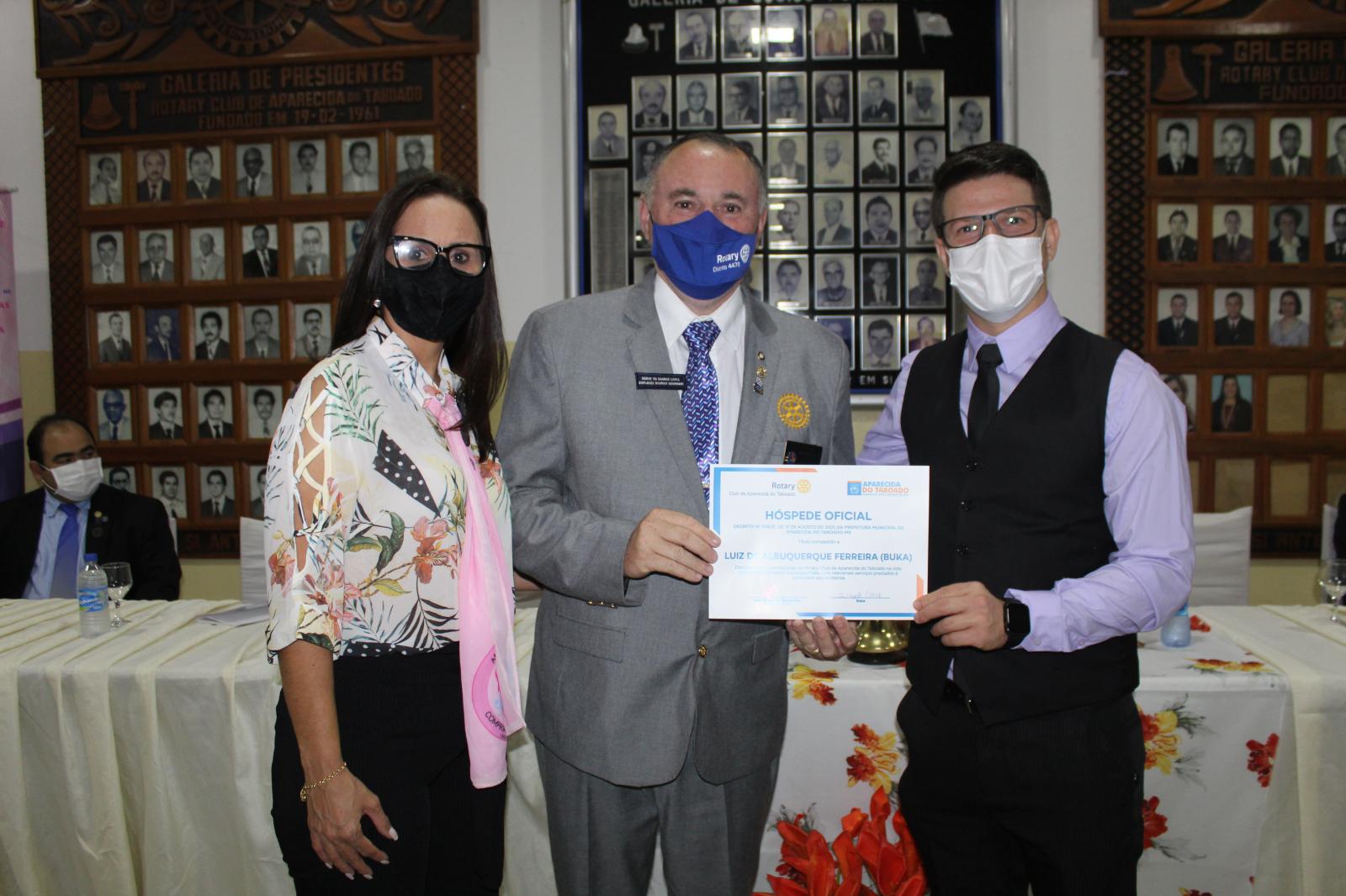 Família Rotaria recebe visita do Govenador Distrital ‘Buka’