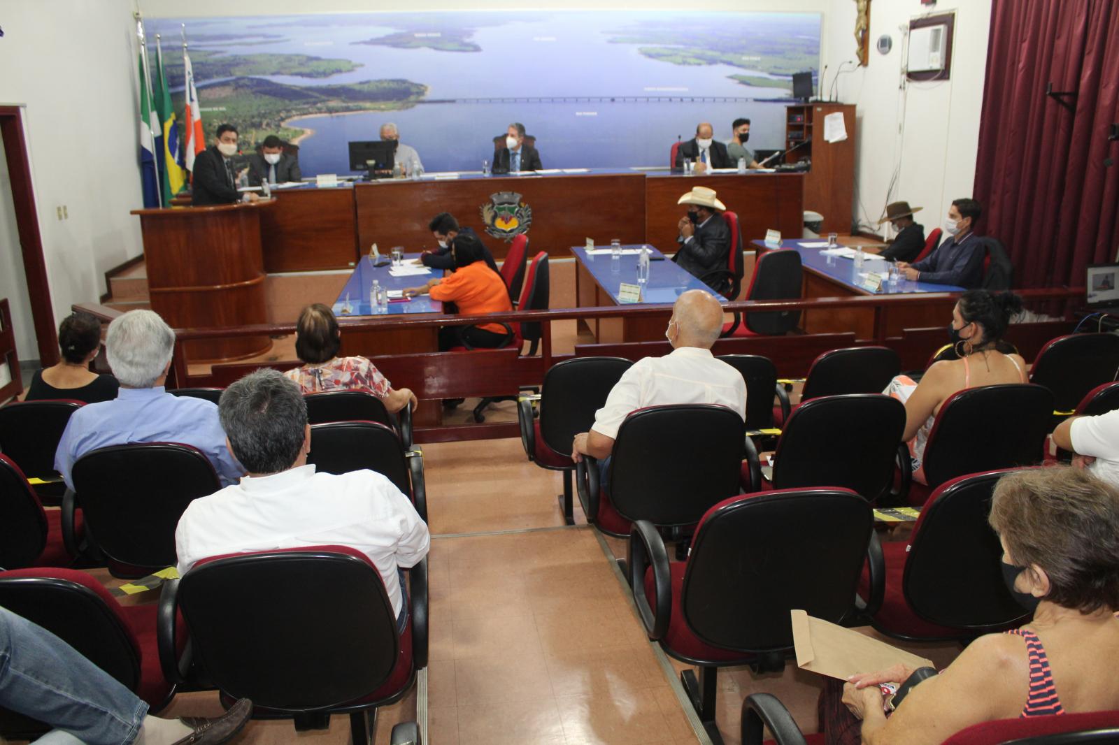 Suplente Moysés Chama assume cadeira na Câmara Municipal 