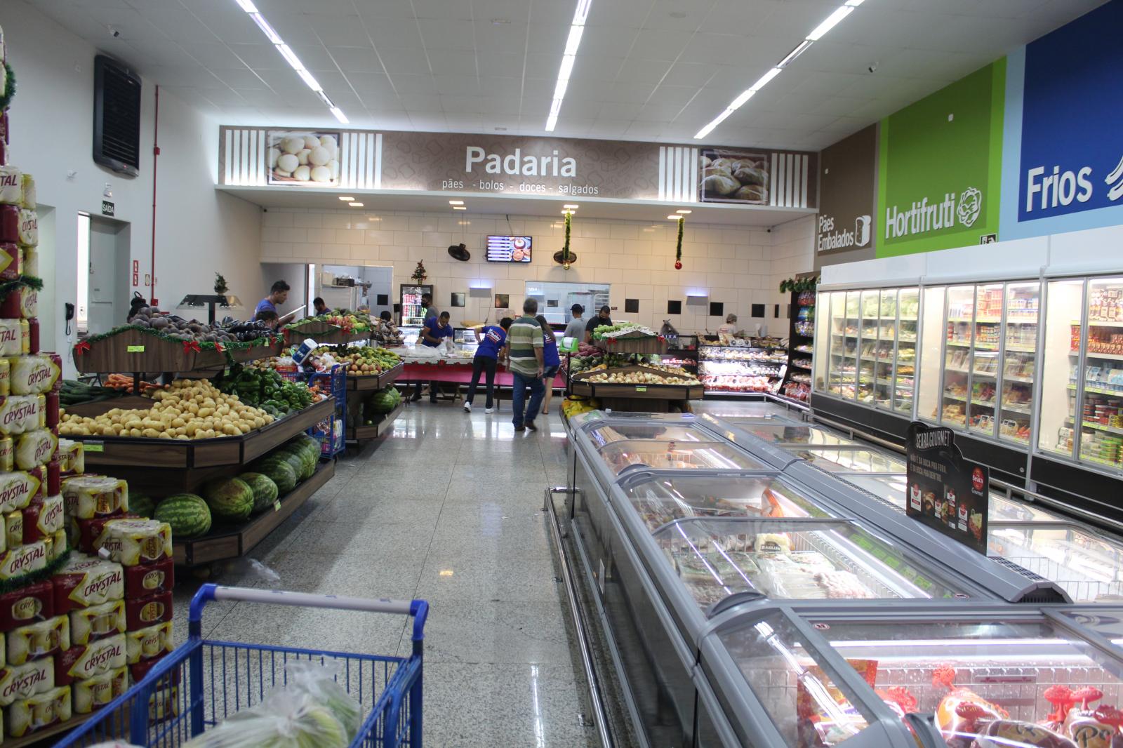 Com sorteio de prêmios, Supermercado Gianini comemora um ano de reinauguração