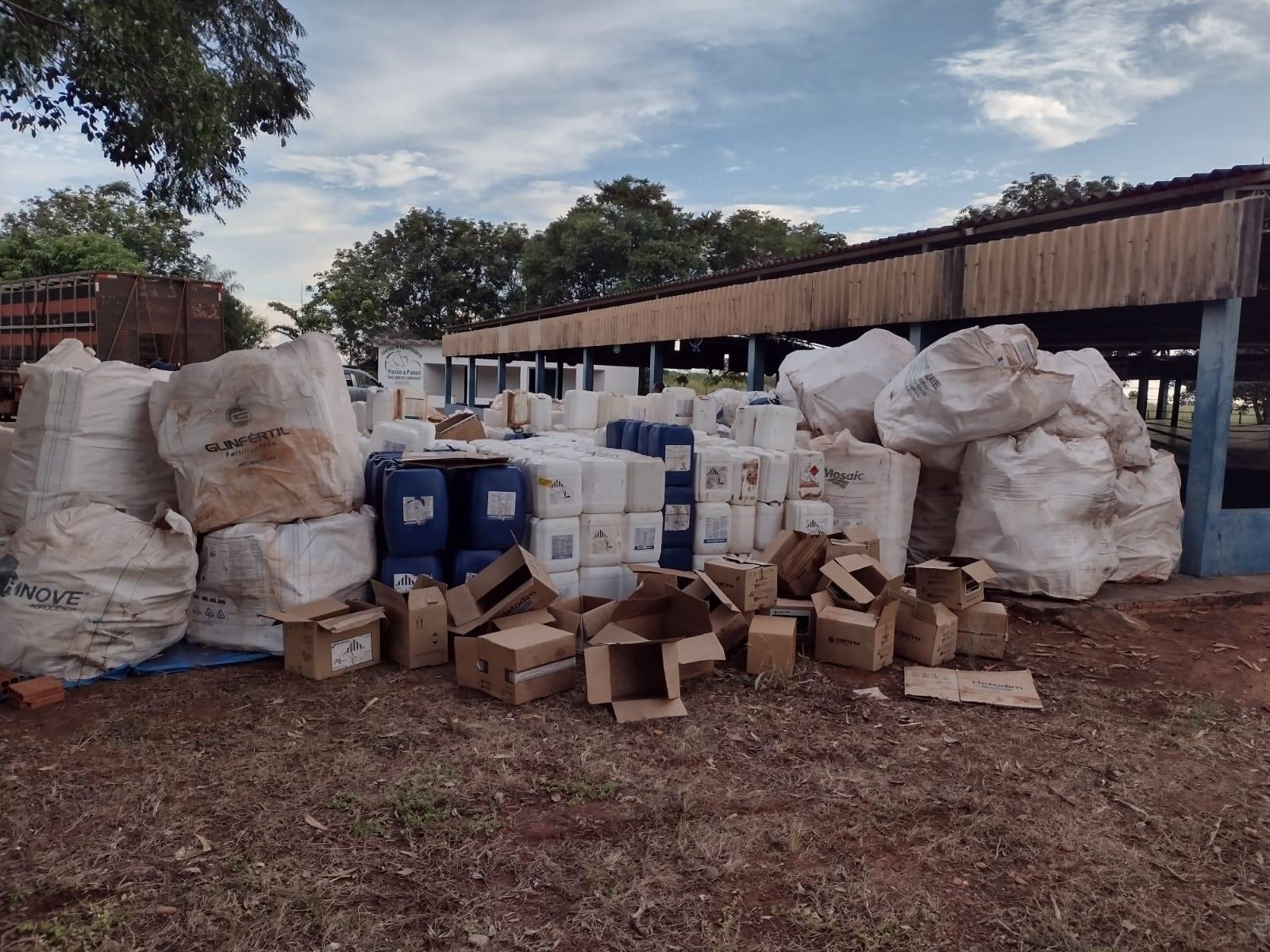 Sindicato Rural recebe mais de 2 mil embalagens vazias de agrotóxico em ação itinerante
